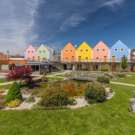 Hotel Kravi Hora Боржетіце Екстер'єр фото
