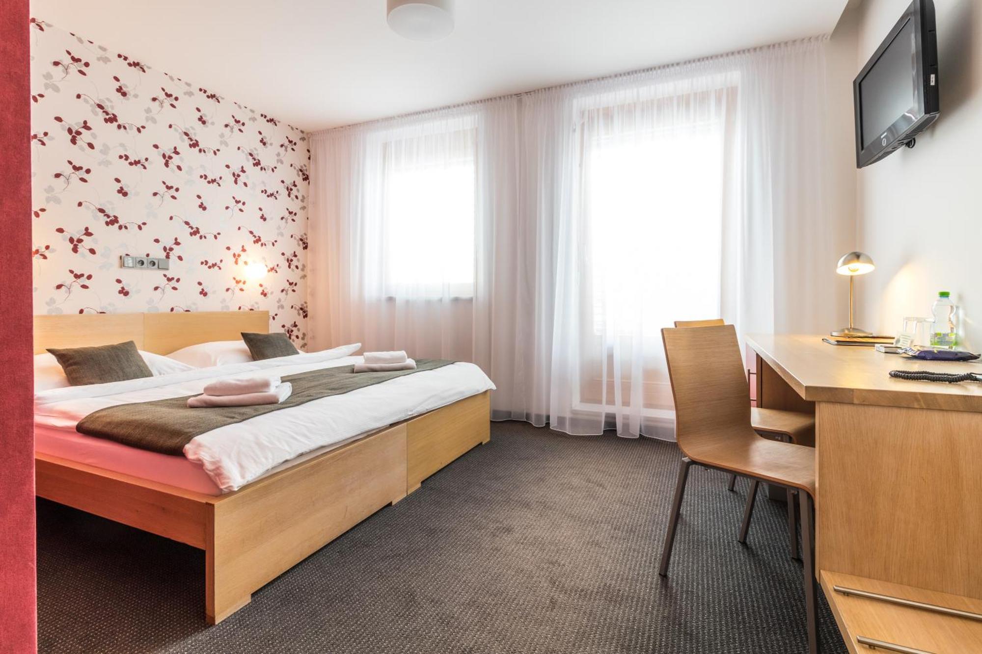Hotel Kravi Hora Боржетіце Екстер'єр фото